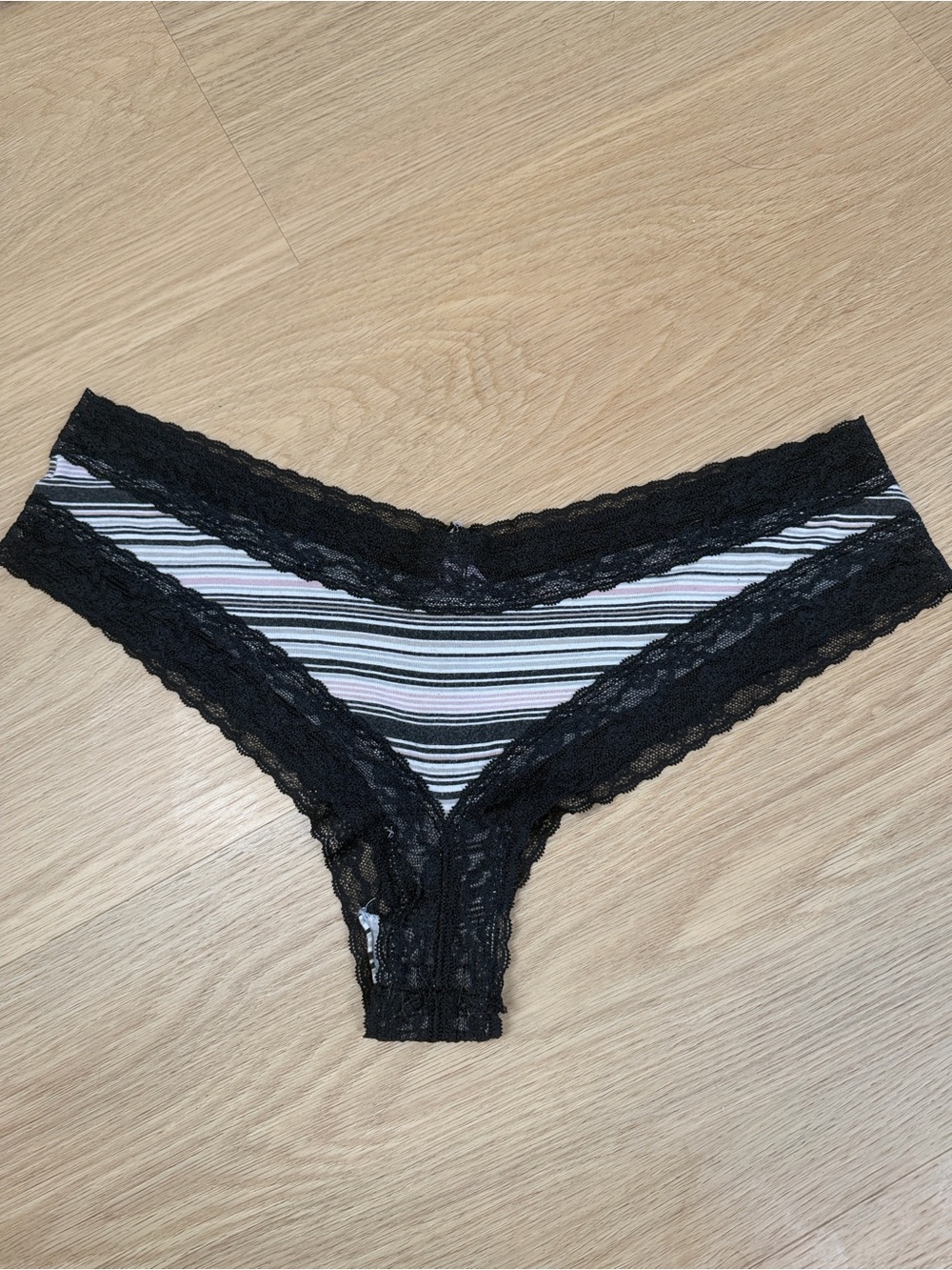 2017 Victoria’s Secret Cheeky Panty L